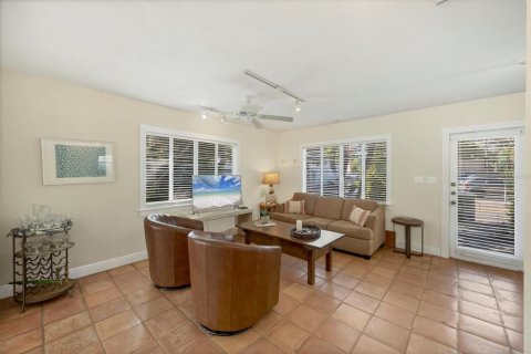 Casa en alquiler en Sarasota, Florida, 1 dormitorio, 83.61 m2 № 1910992 - foto 4