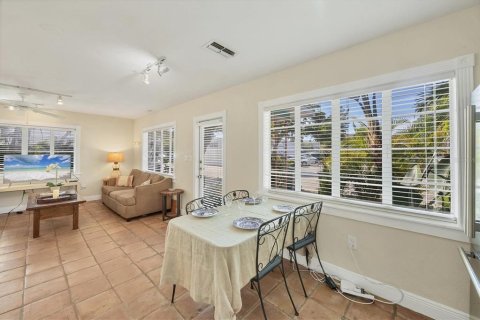 House in Sarasota, Florida 1 bedroom, 83.61 sq.m. № 1910992 - photo 11