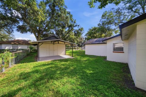 House in Tampa, Florida 3 bedrooms, 169.08 sq.m. № 2393901 - photo 13