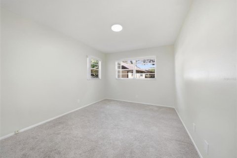 House in Tampa, Florida 3 bedrooms, 169.08 sq.m. № 2393901 - photo 8
