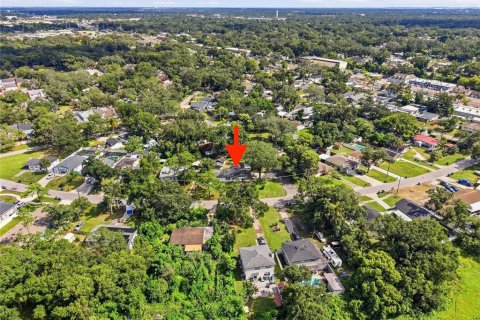 House in Tampa, Florida 3 bedrooms, 169.08 sq.m. № 2393901 - photo 16