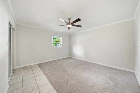 House in Tampa, Florida 3 bedrooms, 169.08 sq.m. № 2393901 - photo 12