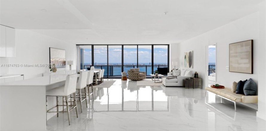 Condo à Miami, Floride, 5 chambres № 1927730