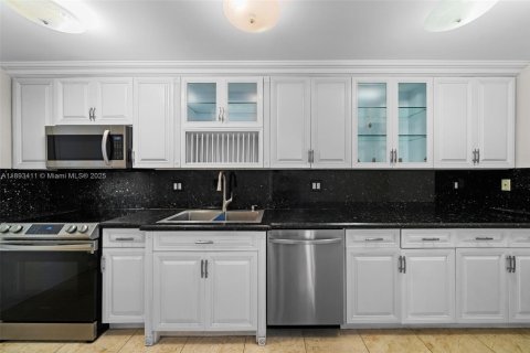 Купить кондоминиум в Авентура, Флорида 2 спальни, 116.22м2, № 1946036 - фото 7