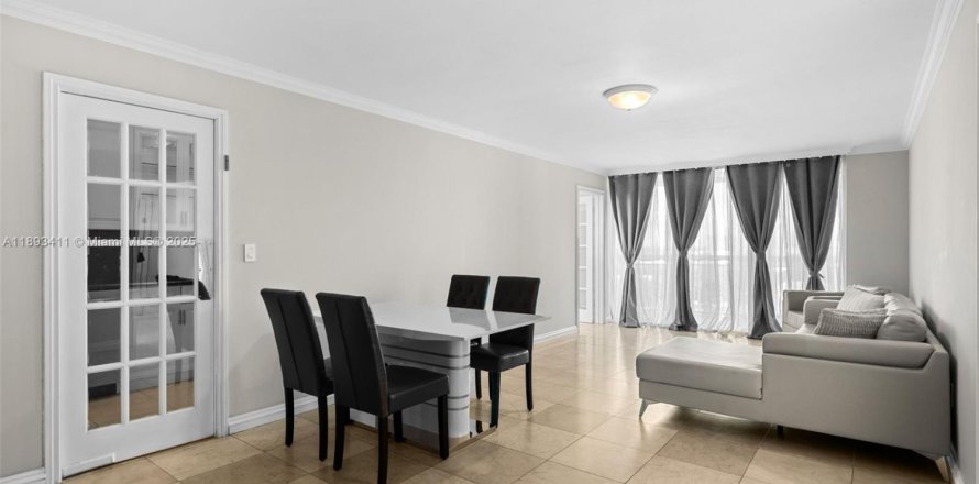 Condo in Aventura, Florida, 2 bedrooms № 1946036