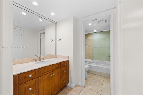 Купить кондоминиум в Авентура, Флорида 2 спальни, 116.22м2, № 1946036 - фото 19