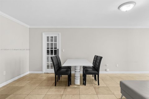 Купить кондоминиум в Авентура, Флорида 2 спальни, 116.22м2, № 1946036 - фото 5