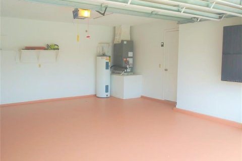 House in Deltona, Florida 3 bedrooms, 114.83 sq.m. № 1913437 - photo 14