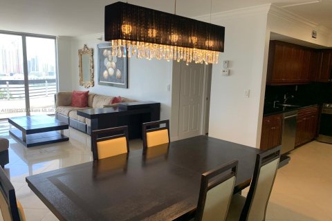 Condominio en alquiler en Aventura, Florida, 2 dormitorios, 109.72 m2 № 1950057 - foto 3