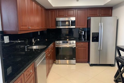 Condominio en alquiler en Aventura, Florida, 2 dormitorios, 109.72 m2 № 1950057 - foto 4