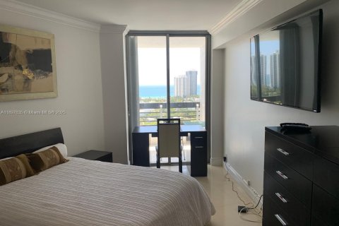 Condominio en alquiler en Aventura, Florida, 2 dormitorios, 109.72 m2 № 1950057 - foto 11