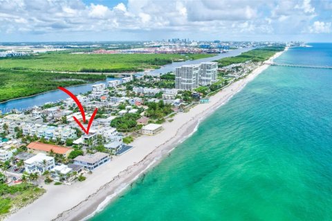 Casa en alquiler en Hollywood, Florida, 3 dormitorios, 342.44 m2 № 1962396 - foto 16