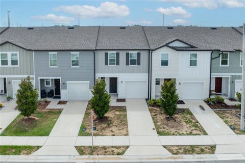 Adosado en venta en Davenport, Florida, 3 dormitorios, 137.5 m2 № 2208833 - foto 3