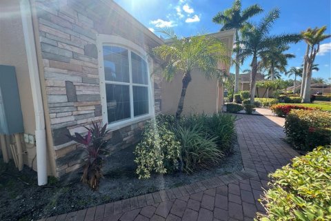Villa ou maison à vendre à North Port, Floride: 3 chambres, 136.66 m2 № 2415412 - photo 3