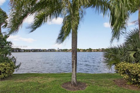 Condominio en venta en Margate, Florida, 2 dormitorios, 75.72 m2 № 2048717 - foto 3