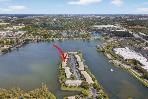 Condominio en venta en Margate, Florida, 2 dormitorios, 75.72 m2 № 2048717 - foto 5