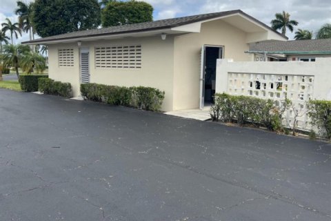 House in West Palm Beach, Florida 1 bedroom, 56.76 sq.m. № 1154338 - photo 1
