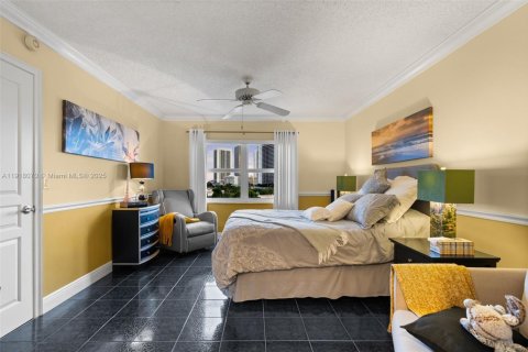 Купить кондоминиум в Халландейл-Бич, Флорида 1 спальня, 78.97м2, № 2017019 - фото 19