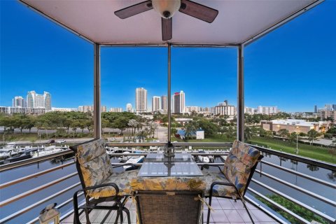 Купить кондоминиум в Халландейл-Бич, Флорида 1 спальня, 78.97м2, № 2017019 - фото 24