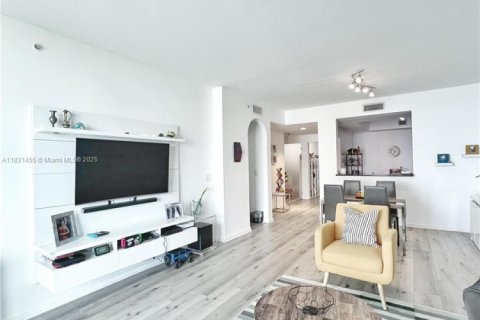 Condo in Aventura, Florida, 2 bedrooms  № 1814600 - photo 13