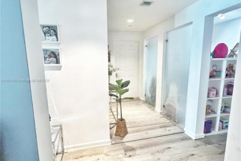 Condo in Aventura, Florida, 2 bedrooms  № 1814600 - photo 14