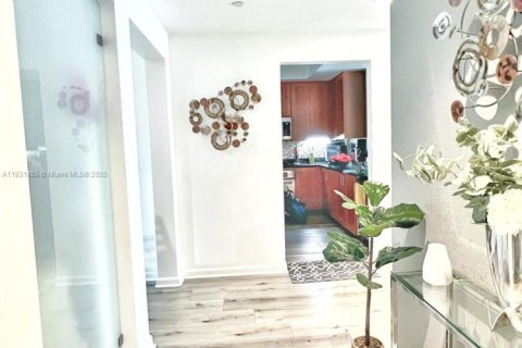 Condo in Aventura, Florida, 2 bedrooms  № 1814600 - photo 7