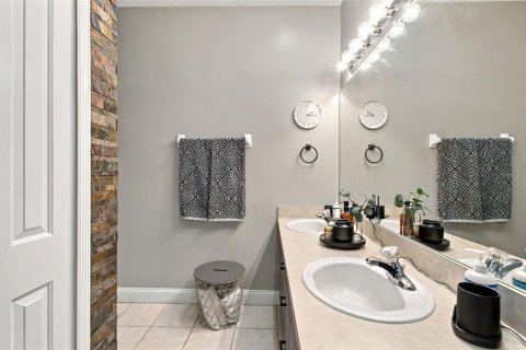 Adosado en venta en Tampa, Florida, 3 dormitorios, 188.5 m2 № 2385577 - foto 27