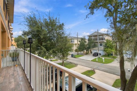 Adosado en venta en Tampa, Florida, 3 dormitorios, 188.5 m2 № 2385577 - foto 9