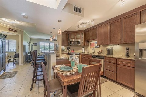 Copropriété à louer à Tierra Verde, Floride: 2 chambres, 77.57 m2 № 2220996 - photo 4