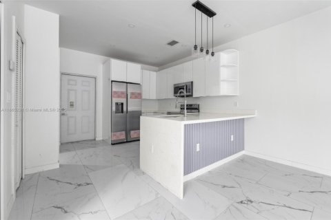 Casa en alquiler en Pompano Beach, Florida, 3 dormitorios, 131.46 m2 № 1893448 - foto 4