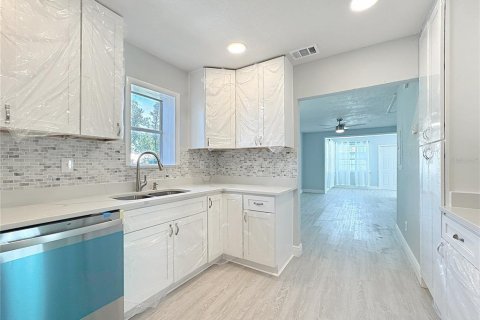 Casa en venta en Orlando, Florida, 3 dormitorios, 126.72 m2 № 2289831 - foto 14