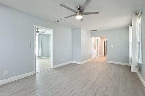 Casa en venta en Orlando, Florida, 3 dormitorios, 126.72 m2 № 2289831 - foto 9