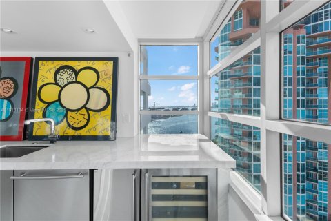 Condominio en venta en Miami Beach, Florida, 2 dormitorios, 144.83 m2 № 1968051 - foto 13