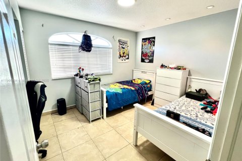 Copropriété à vendre à Hialeah, Floride: 2 chambres, 100.33 m2 № 1963418 - photo 21