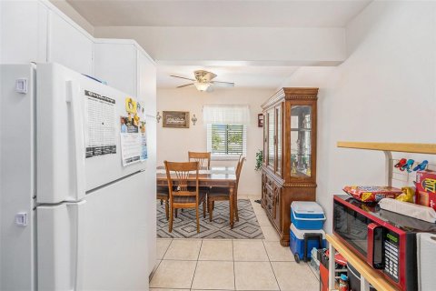 Condo in Seminole, Florida, 2 bedrooms  № 1876396 - photo 6
