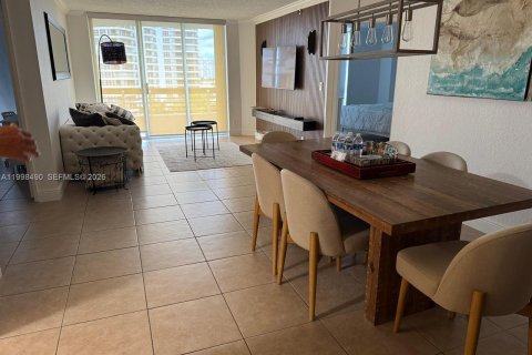 Appartement à louer à Aventura, Floride: 2 chambres, 101.36 m2 № 2256267 - photo 7