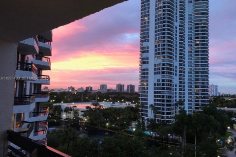 Appartement à louer à Aventura, Floride: 2 chambres, 101.36 m2 № 2256267 - photo 27