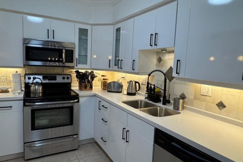 Appartement à louer à Aventura, Floride: 2 chambres, 101.36 m2 № 2256267 - photo 12