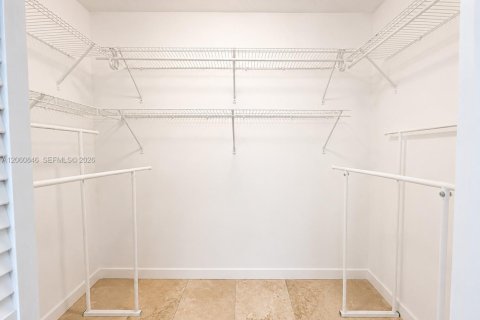 Condo in Miami, Florida, 1 bedroom № 2261133 - photo 30