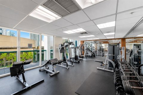 Condo in Miami, Florida, 1 bedroom № 2261133 - photo 20