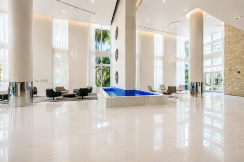 Condo in Miami, Florida, 1 bedroom № 2261133 - photo 28