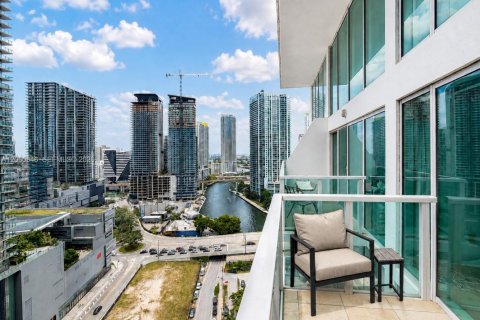 Condo in Miami, Florida, 1 bedroom № 2261133 - photo 8