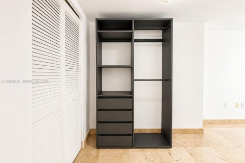 Condo in Miami, Florida, 1 bedroom № 2261133 - photo 29