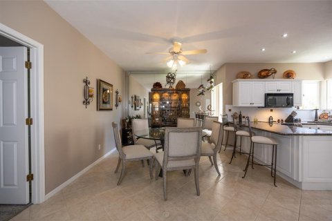 Copropriété à vendre à Ormond Beach, Floride: 2 chambres, 120.77 m2 № 2296518 - photo 6