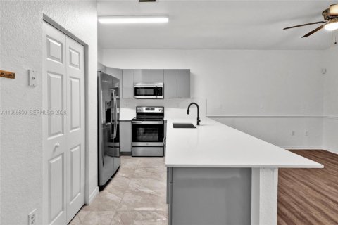 Touwnhouse à vendre à Miramar, Floride: 3 chambres, 139.82 m2 № 2028226 - photo 5