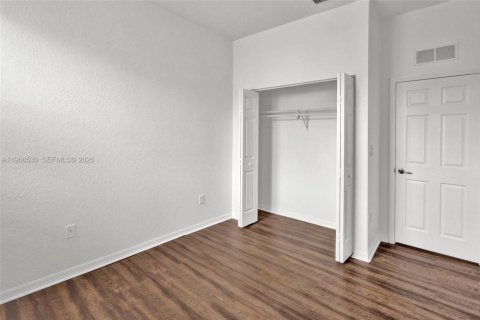 Touwnhouse à vendre à Miramar, Floride: 3 chambres, 139.82 m2 № 2028226 - photo 17