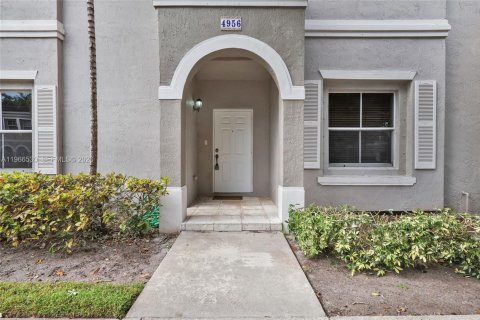 Touwnhouse à Miramar, Floride 3 chambres, 139.82 m2 № 2028226