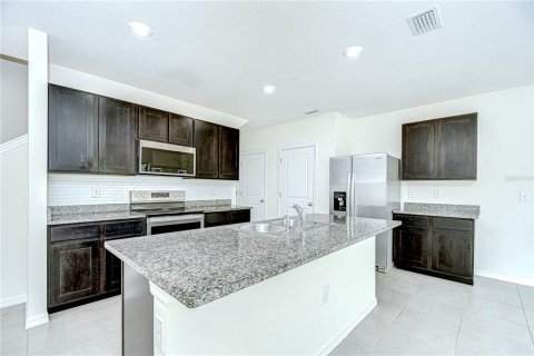 Casa en alquiler en Wesley Chapel, Florida, 4 dormitorios, 186.45 m2 № 1851898 - foto 9