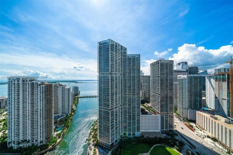 Condominio en venta en Miami, Florida, 2 dormitorios, 122.35 m2 № 1756058 - foto 18