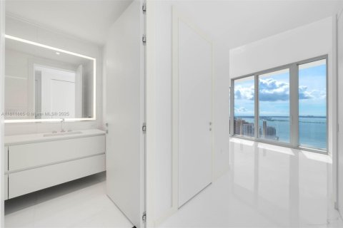 Condominio en venta en Miami, Florida, 2 dormitorios, 122.35 m2 № 1756058 - foto 5